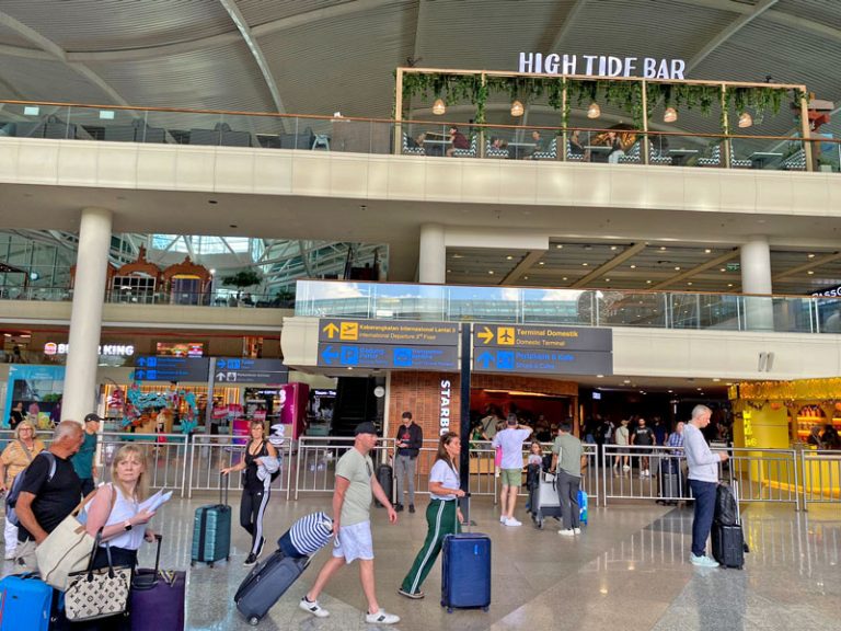 Best Local Restaurant in Kuta Near the Airport