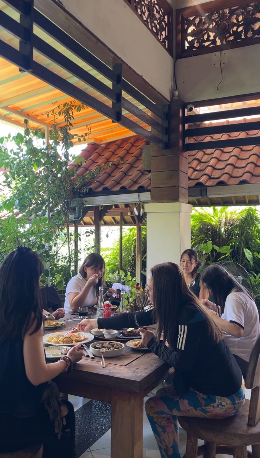 Top Places to Enjoy Local Food Near Ngurah Rai Airport