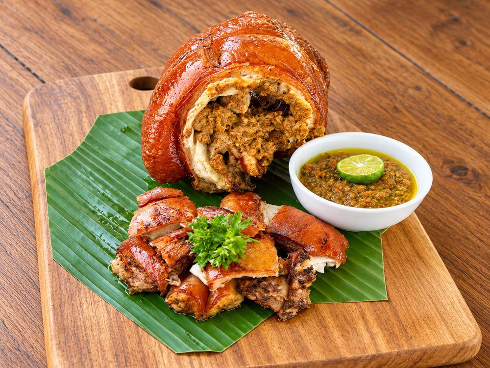 Balinese Samsam Guling crispy roasted pork belly at Warung Mufu in Kuta