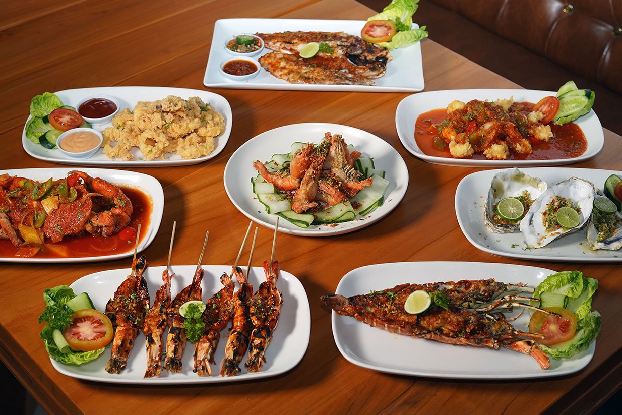 Seafood restaurant for groups in Kuta at Warung Mufu